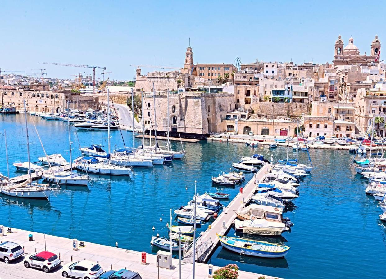 Vittoriosa' Seafront 2 Bed Highly Furnished Apartment Extérieur photo