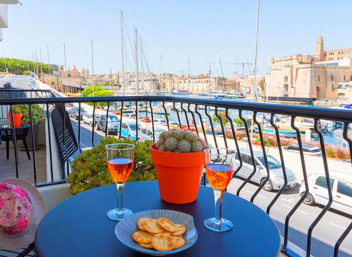 Vittoriosa' Seafront 2 Bed Highly Furnished Apartment Extérieur photo