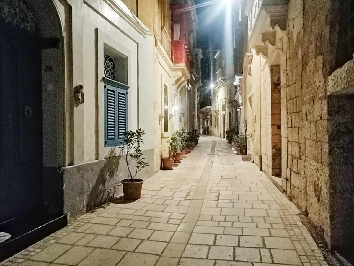 Vittoriosa' Seafront 2 Bed Highly Furnished Apartment Extérieur photo