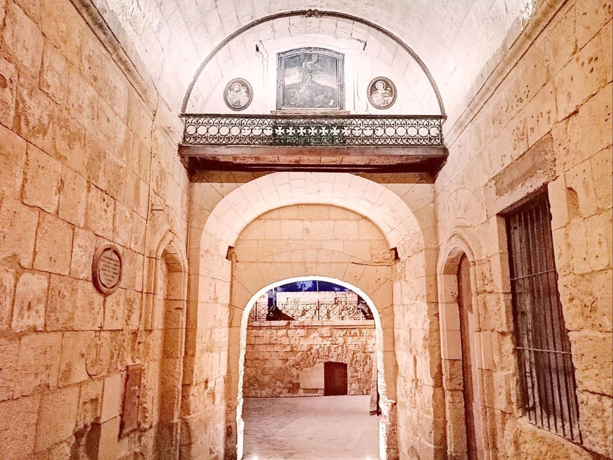 Vittoriosa' Seafront 2 Bed Highly Furnished Apartment Extérieur photo