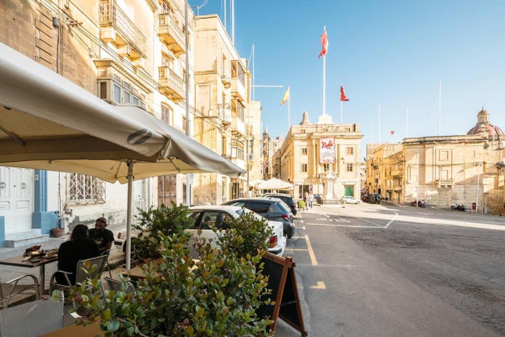 Vittoriosa' Seafront 2 Bed Highly Furnished Apartment Extérieur photo