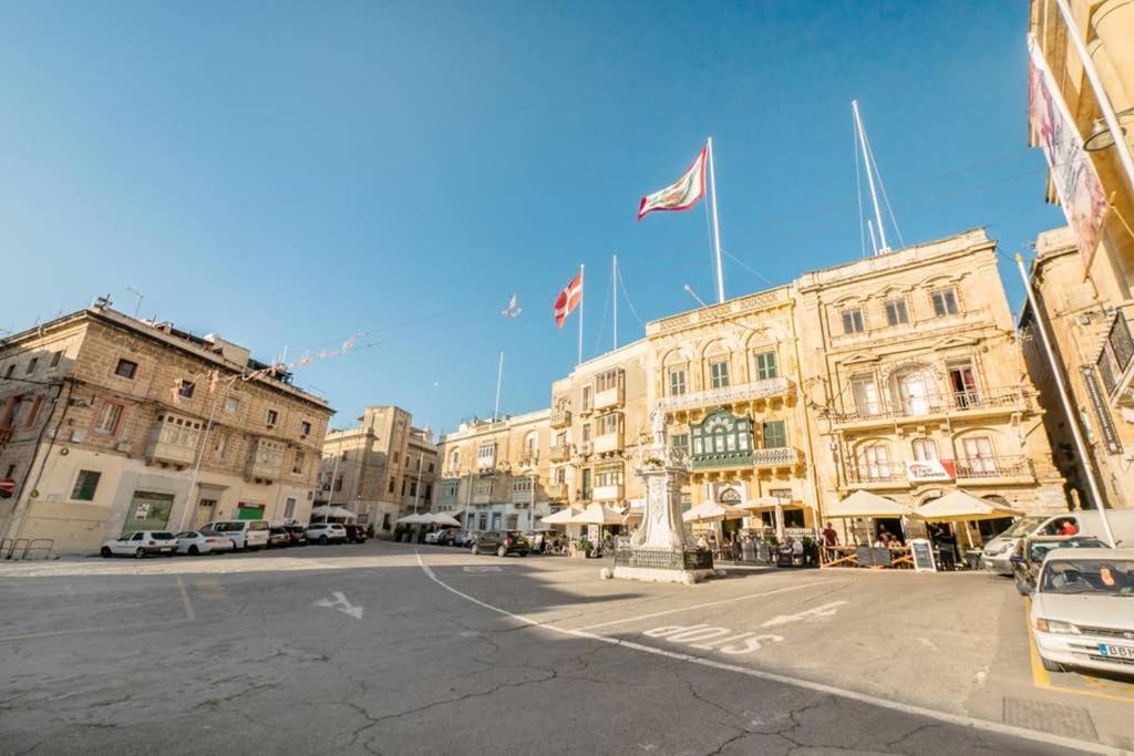 Vittoriosa' Seafront 2 Bed Highly Furnished Apartment Extérieur photo